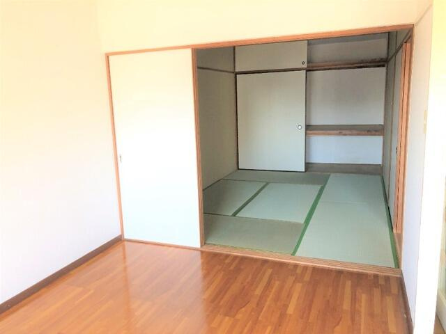 府中市若松町１丁目の賃貸マンションの収納