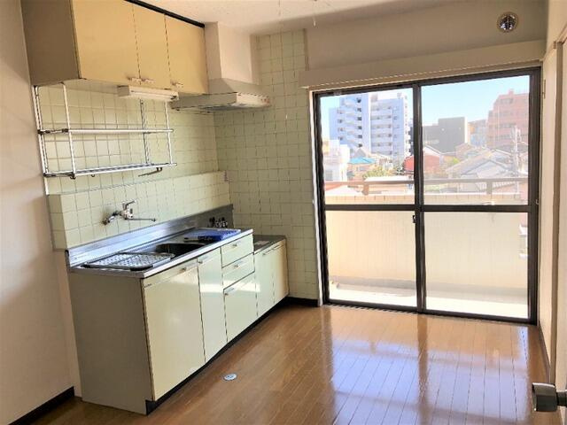 府中市若松町１丁目の賃貸マンションのキッチン