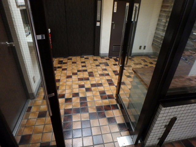 グローリア後楽園のエントランス