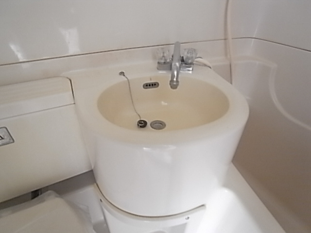 神栄ハイツの洗面所