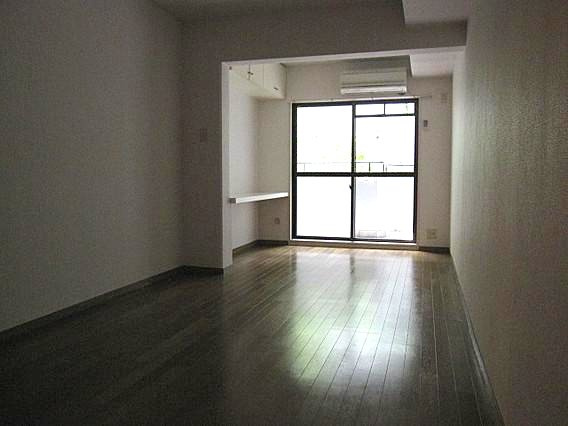 ワコーレ篠原中町の居間・リビング