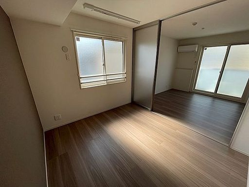 グレイスコート本山中町の居間・リビング