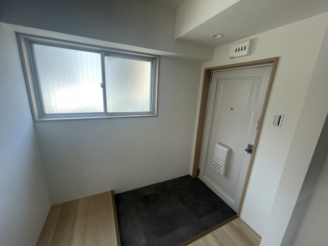 エルパラッツォ記田の玄関