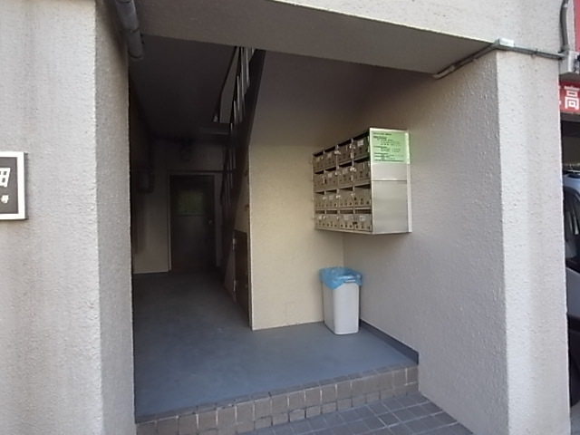 エルパラッツォ記田のエントランス