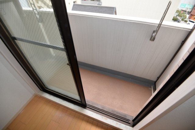 ロイヤルヒル神戸三宮のバルコニー