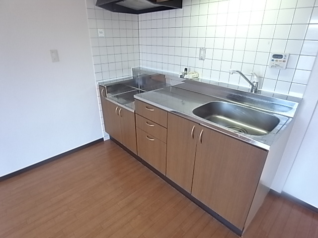 スリージェ壱番館のキッチン