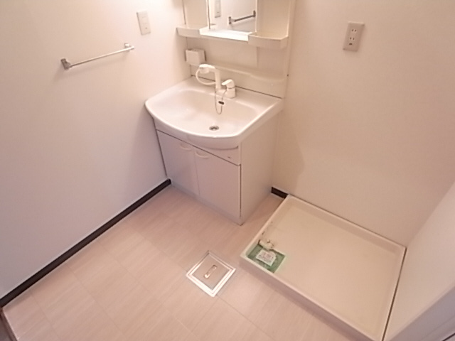 スリージェ壱番館の洗面所