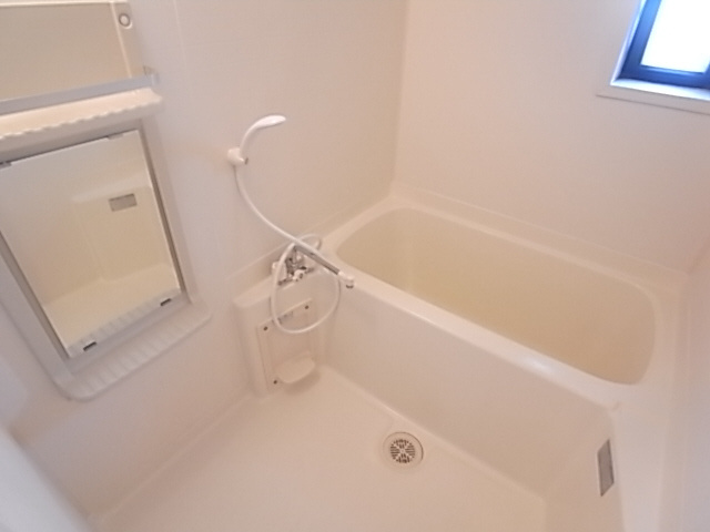 スリージェ壱番館の浴室