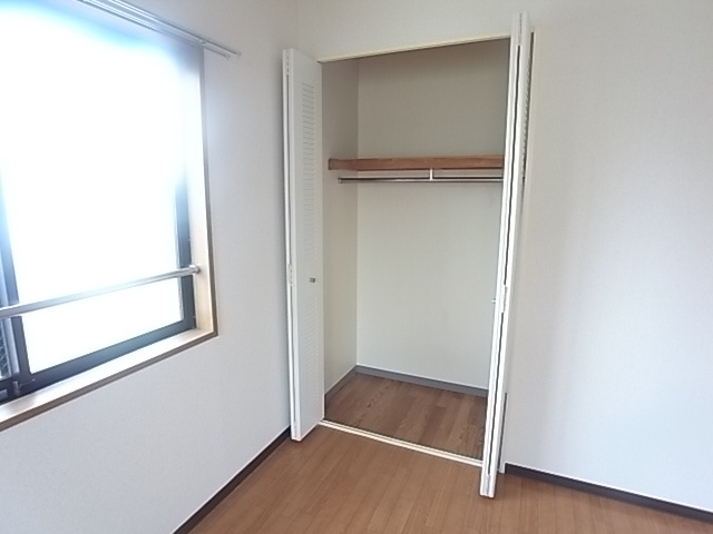 スリージェ壱番館の収納