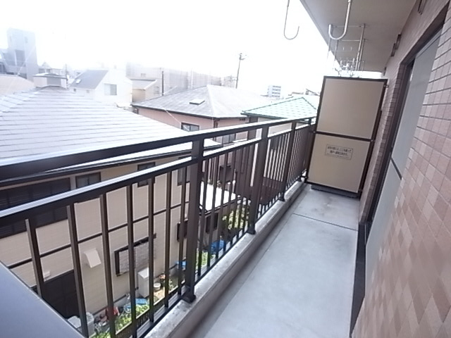 スリージェ壱番館のバルコニー