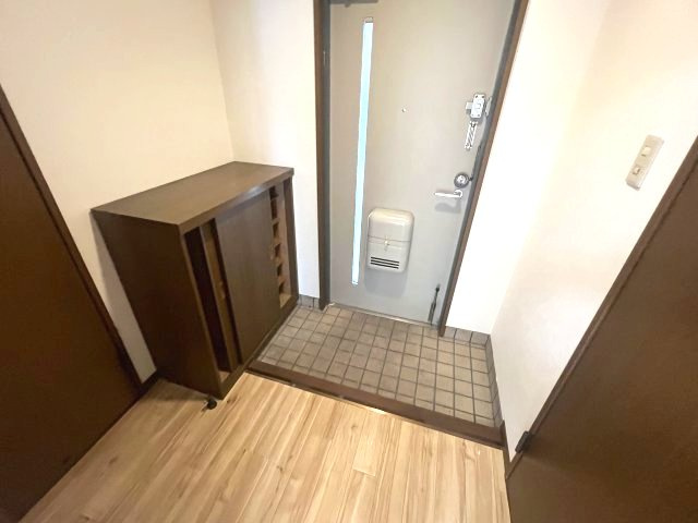 カサベラ西岡本の玄関