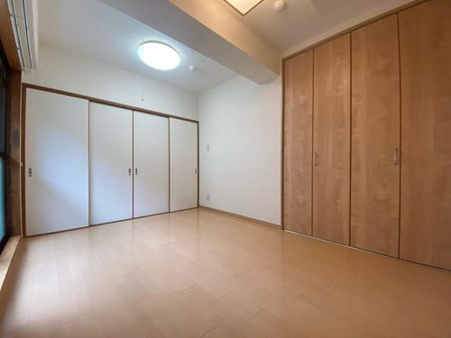 カサベラ西岡本の居間・リビング