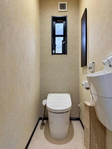 浜名区横須賀のトイレ|タンクレスですっきりしたトイレです。