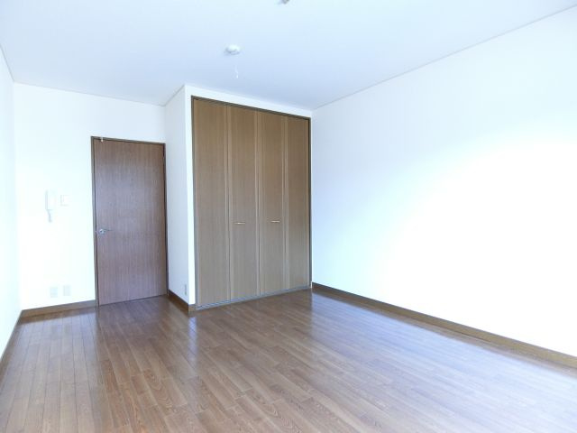 サンハイム千代田弐番館の洋室