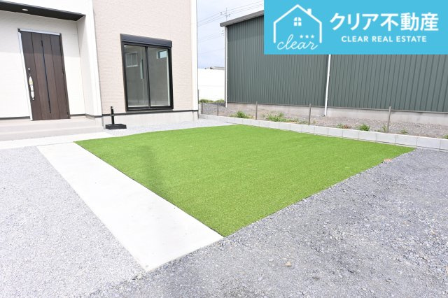 【庭】 | 太田市新田上江田町　GRAFARE | 広々としたお庭でバーベキューやガーデニングも楽しめます♪