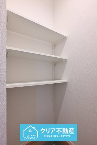 【収納】 | 太田市新田上江田町　GRAFARE | シューズクロークはベビーカーなど大きな物の収納にもぴったりです♪