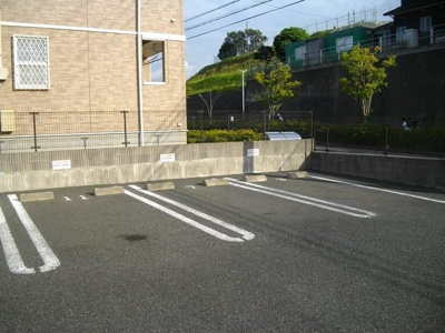 【駐車場】 | グレイス・ヴィラＢ | カースペースがあります