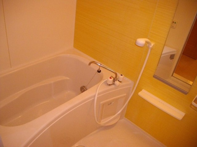 【浴室】 | グレイス・ヴィラＢ | ゆったり過ごせるお風呂です