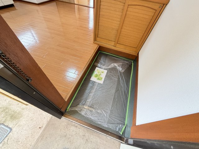 志賀ハイツの玄関