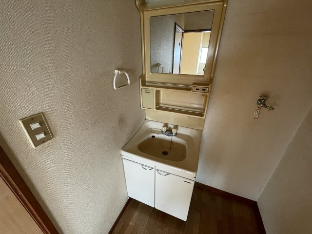 志賀ハイツの洗面所|＊他号室参考写真