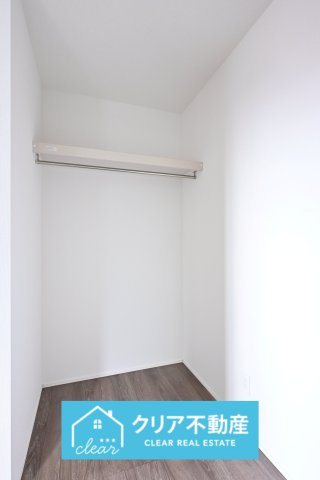 【収納】 | 太田市新田上江田町　GRAFARE | 憧れのウォークインクローゼットでお洋服もたっぷり収納！