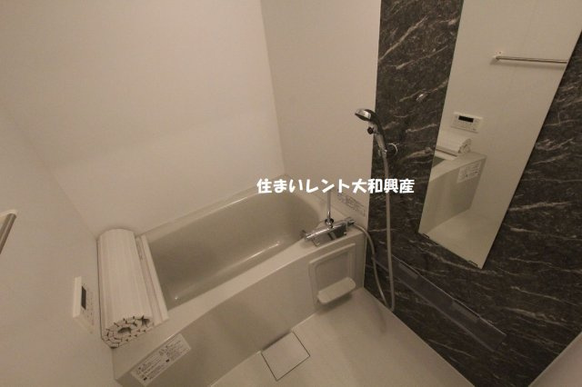 サンジェルマン中央林間２丁目の浴室