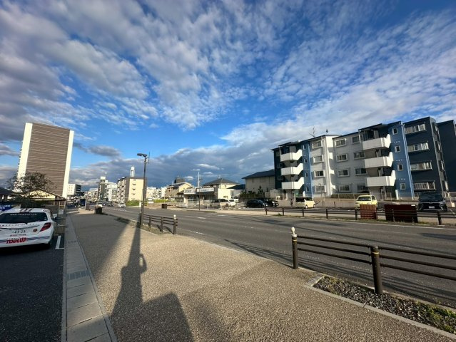 ファセット土橋の周辺