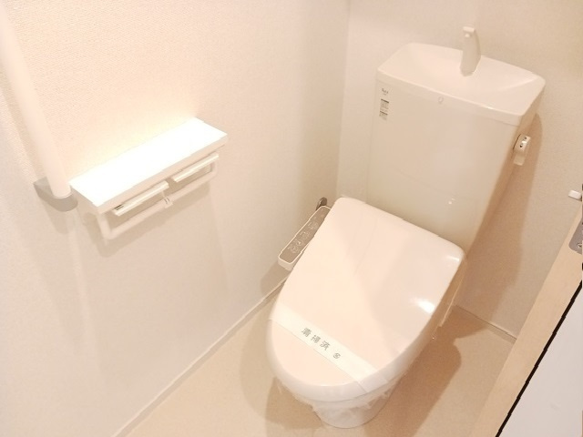 Ｒｏｓｅ　ｏｆ　Ｓｈａｒｏｎのトイレ