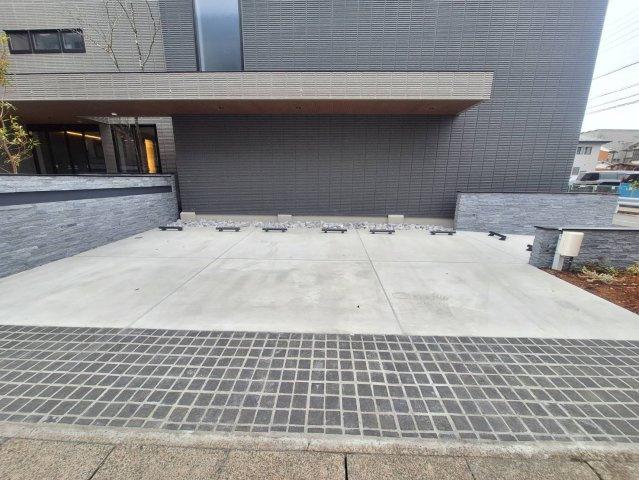 Ｌａ　Ｍａｉｓｏｎ　千年の駐車場
