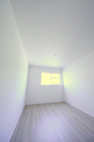 対厳山二丁目の洋室|全居室収納スペース有、お部屋が広く綺麗に使えます