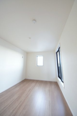 美の里一丁目の洋室|全居室収納スペース有、お部屋が広く綺麗に使えます