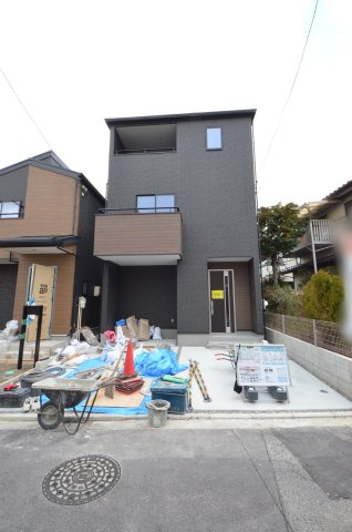 美の里一丁目の外観|楽々園電停徒歩15分
駐車は2台可能です