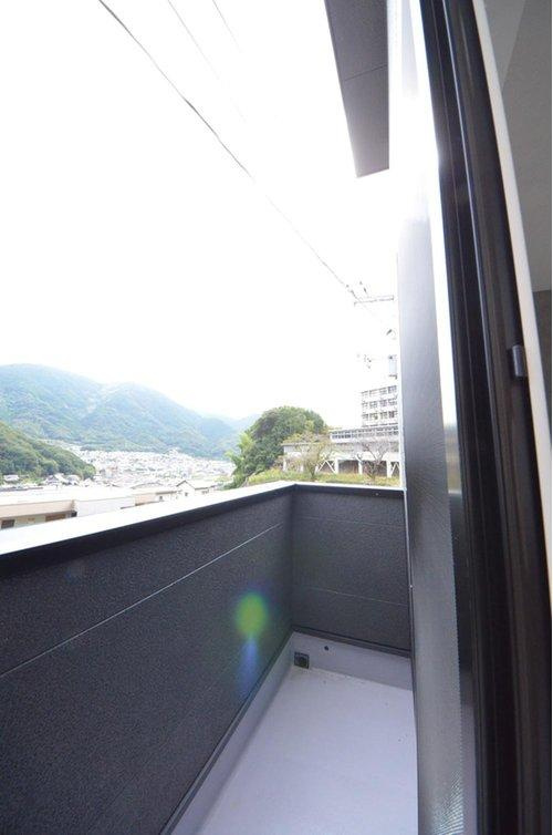 中野6丁目のバルコニー|東南向きのバルコニー