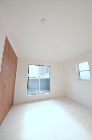 宇品神田四丁目の洋室|全居室収納スペース有、お部屋が広く綺麗に使えます