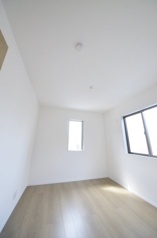 長楽寺二丁目の洋室|全居室収納スペース有、お部屋が広く綺麗に使えます