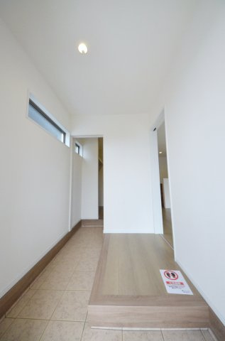 長楽寺二丁目の玄関|玄関には大容量の収納があります