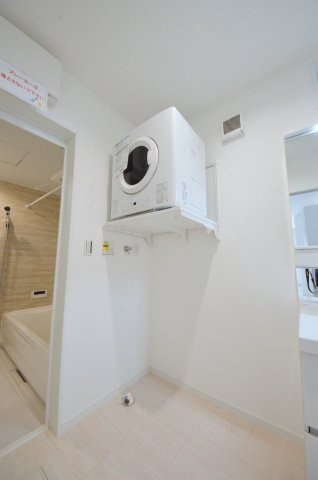 桜尾三丁目の独立洗面台|ガス衣類乾燥機幹太くん付