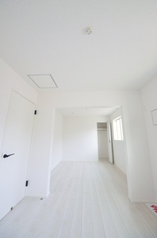 落合南一丁目の洋室|全居室収納スペース有、お部屋が広く綺麗に使えます