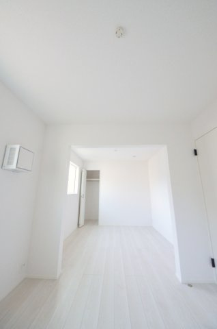 落合南一丁目の洋室|全居室収納スペース有、お部屋が広く綺麗に使えます