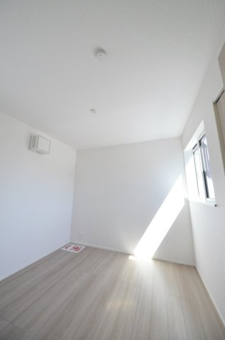 串戸四丁目の洋室|全居室収納スペース有、お部屋が広く綺麗に使えます