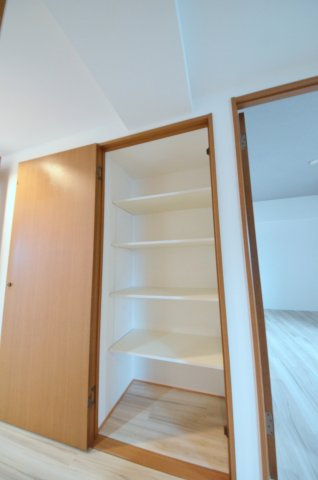 クレイドル東高須駅前の収納|廊下にも収納スペース有