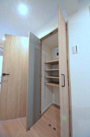 古江西町パークマンションの収納|廊下にも収納スペース有