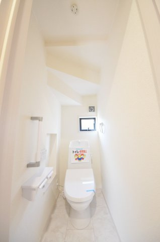 倉掛三丁目のトイレ|1階トイレ。勿論ウォシュレット付です。