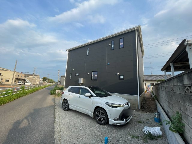 新築戸建・新築建売　足利市福居町第8　御厨小学校・協和中学校の前面道路含む現地写真