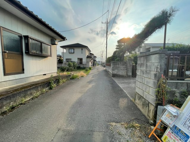 新築戸建・新築建売　足利市福居町第8　御厨小学校・協和中学校の前面道路含む現地写真