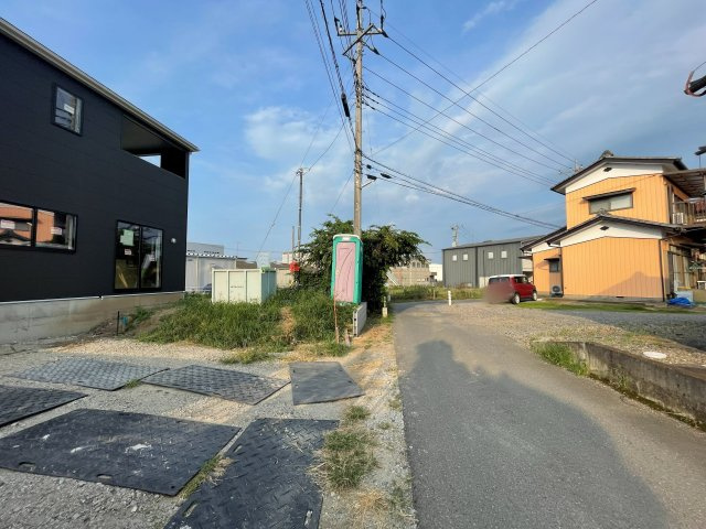 新築戸建・新築建売　足利市福居町第8　御厨小学校・協和中学校の前面道路含む現地写真