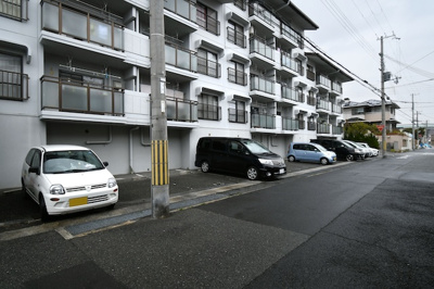 【駐車場】 | ハピネス