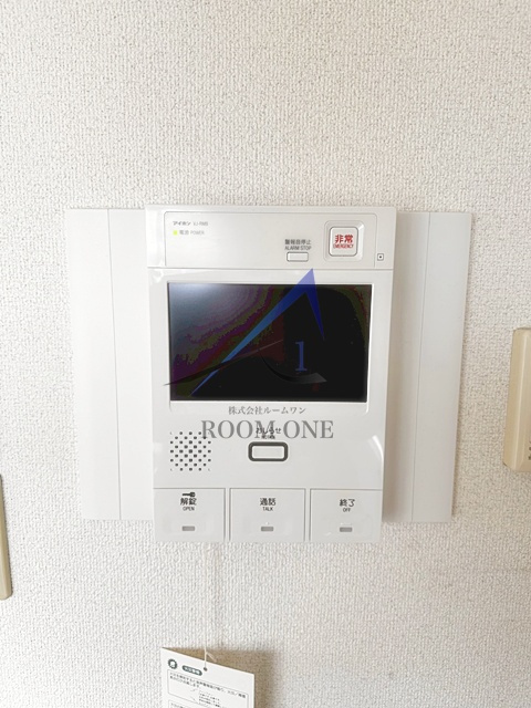 パインコート梅屋敷のセキュリティ|モニター付きインターホンです。