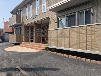 【エントランス】 | シャルマン・ピース