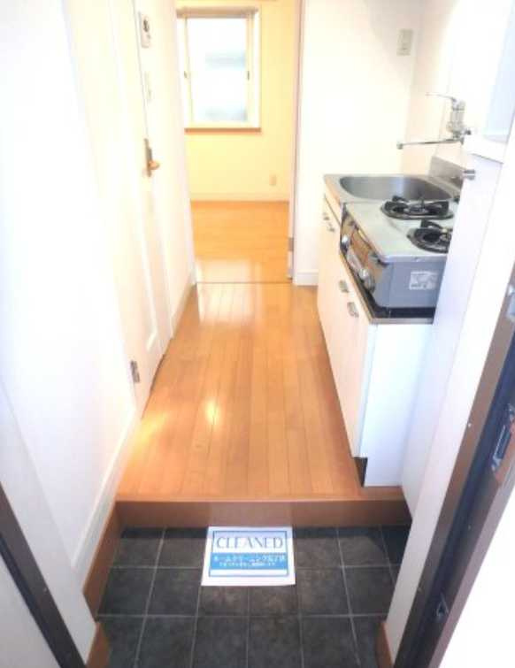 タウンテラス野沢　ネット無料　陽当たり良好　浴室乾燥の玄関